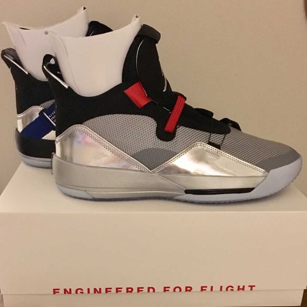 Air Jordan XXXIII Metallic Silver/Black Size 12
